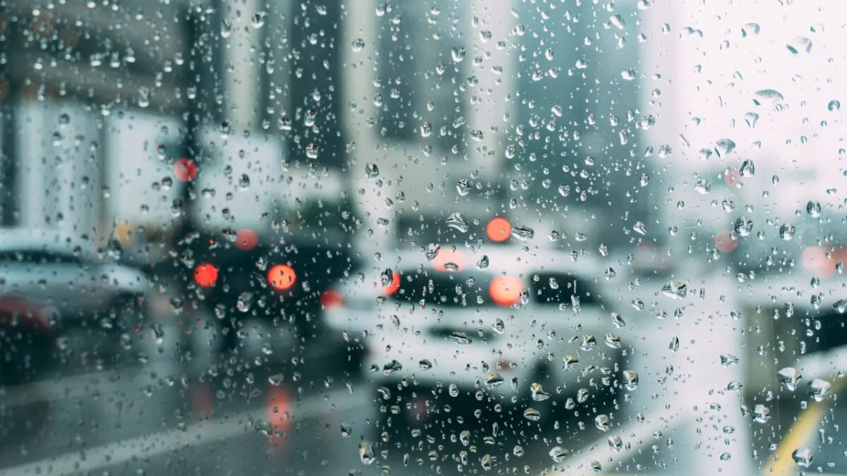Onda tropical mantiene lluvias, ráfagas y alertas meteorológicas en varias zonas del país