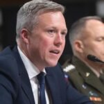 Secretario del Ejército de Estados Unidos presenta su renuncia en medio de tensiones en el Pentágono