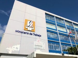 Ministerio de Trabajo exhorta a empleadores a flexibilizar jornadas laborales en provincias bajo alerta amarilla